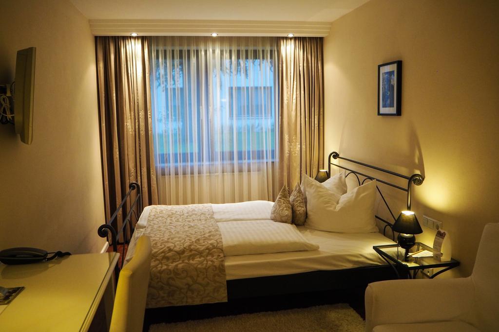 Hotel Stadt Tubingen Екстер'єр фото